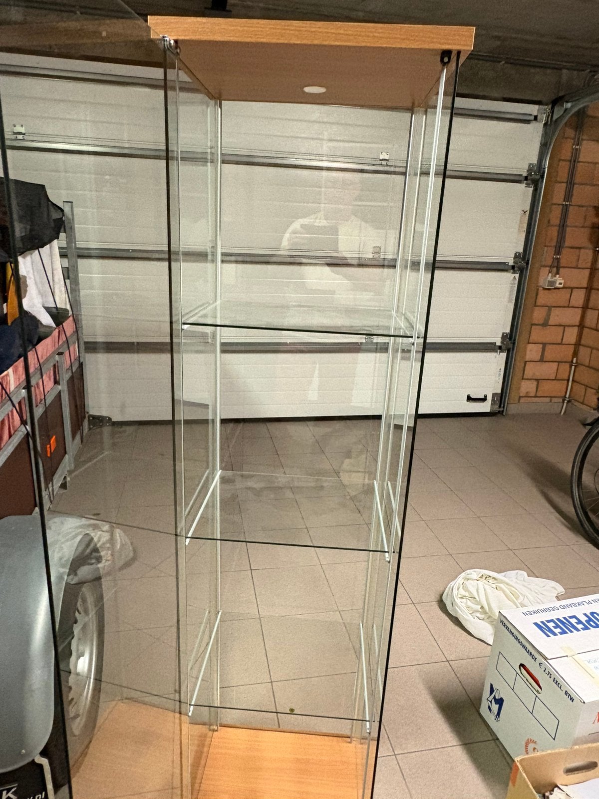 Vitrinekast met 3 glazen leggers, Huis en Inrichting, Kasten | Vitrinekasten, Ophalen, Minder dan 50 cm, 150 tot 200 cm, 25 tot 50 cm