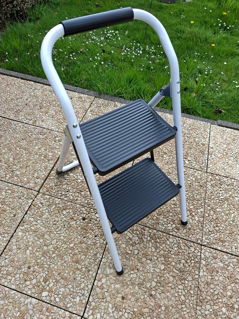 Stevig trapje, Ophalen, Trap, Zo goed als nieuw, Opvouwbaar of Inschuifbaar