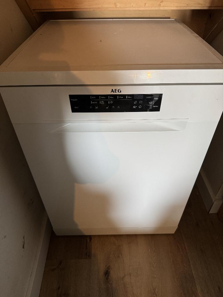 Vrijstaande AEG SatelliteClean vaatwasser, Ophalen, Zo goed als nieuw, Inbouw