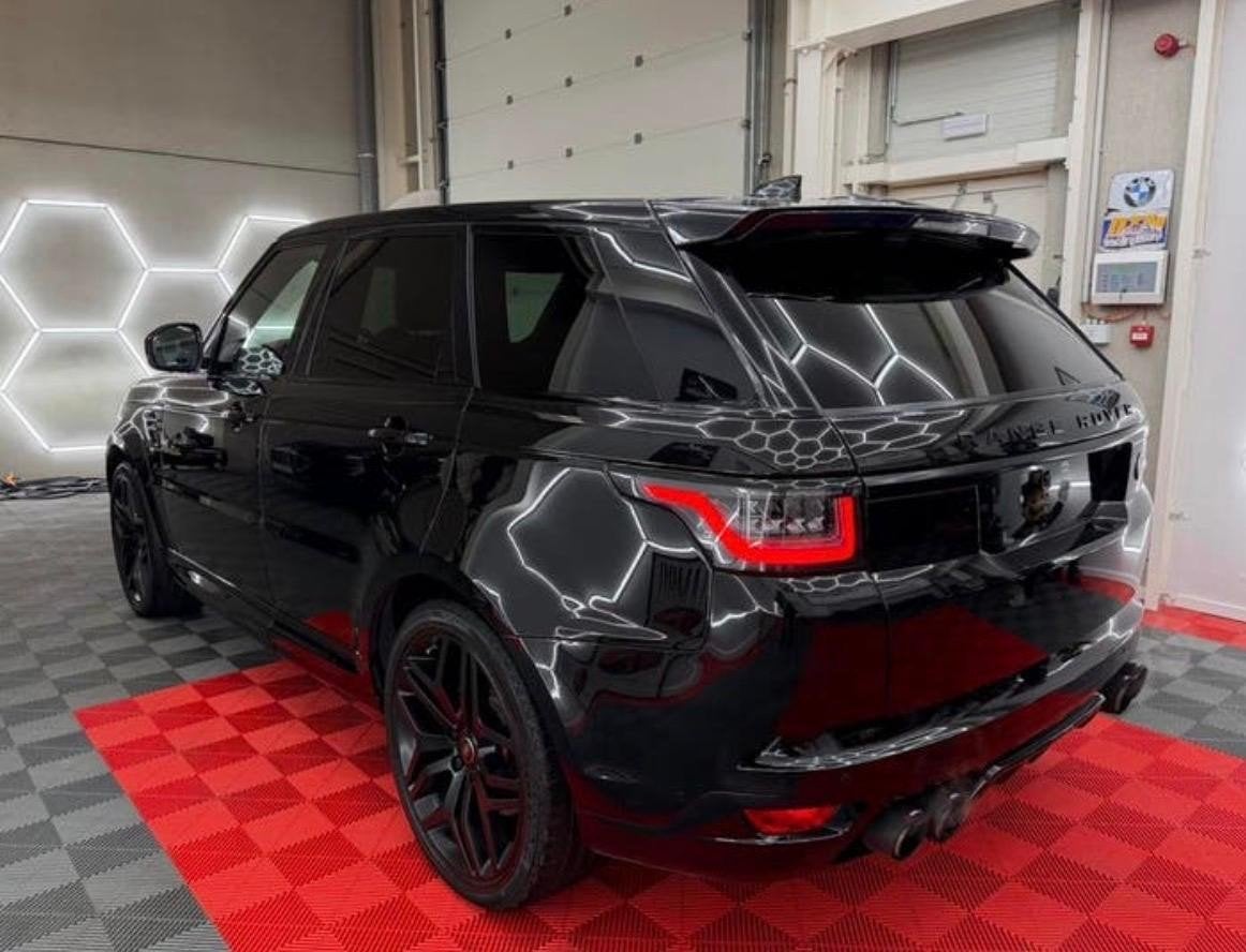 RANGE ROVER SPORT 5.0 ESSENCE.
Look SVR, Autos, Land Rover, Particulier, Range Rover, Essence, Noir, Noir
