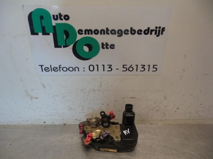 Serrure portière mécanique 4portes avant droite d'un Jeep, Autos : Pièces & Accessoires, Carrosserie & Tôlerie, Jeep, Utilisé