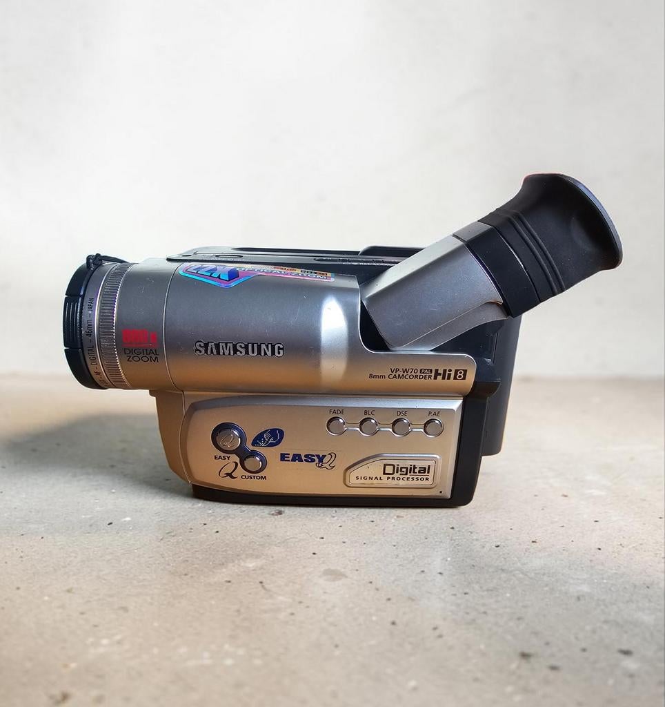 Caméscope à cassettes Hi8 vidéo 8 mm
Samsung VP-W70 + housse, Enlèvement ou Envoi, Caméra, Samsung