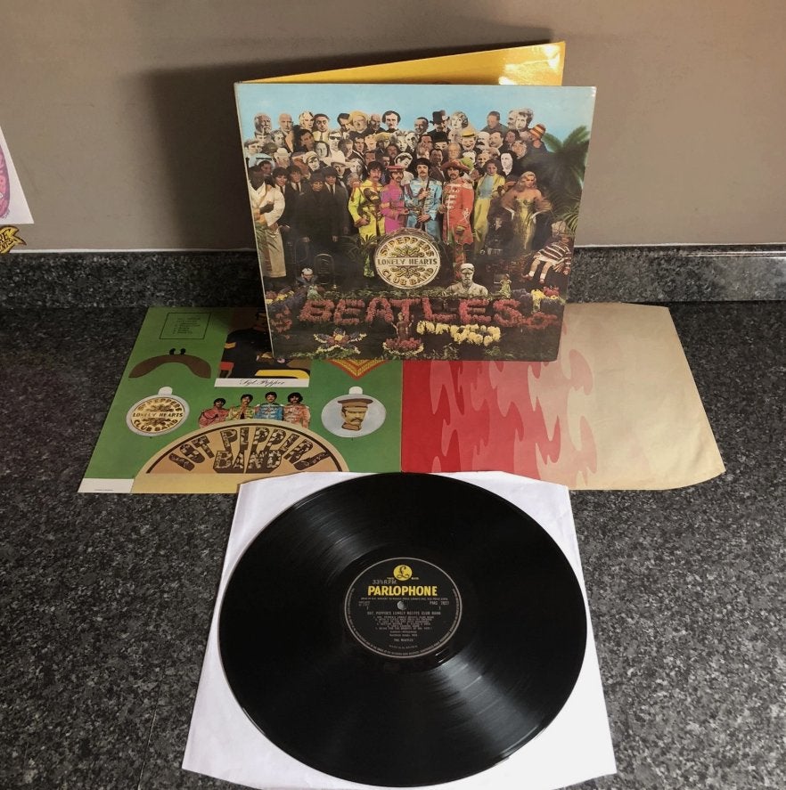 The Beatles Sgt. Pepper’s Lonely Hearts Club Band LP, LP, Inclusief poster, Ophalen of Verzenden, Zo goed als nieuw