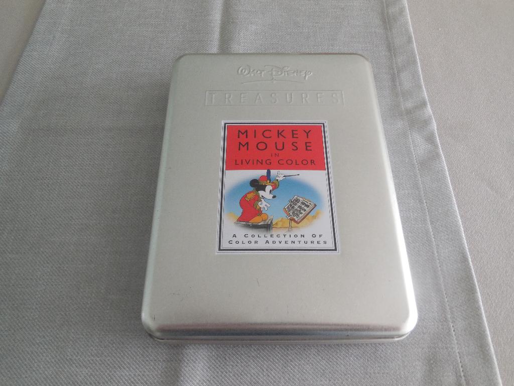 Walt Disney : Treasures/Mickey Mouse in color/tin box, Ophalen, Tekenfilm, Amerikaans, Zo goed als nieuw
