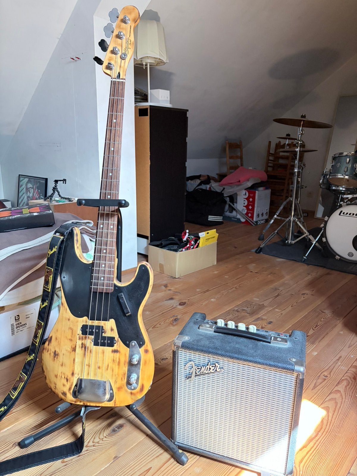 Custom 'Relic' Squier Mike Dirnt Signature bass, Muziek en Instrumenten, Ophalen, Zo goed als nieuw