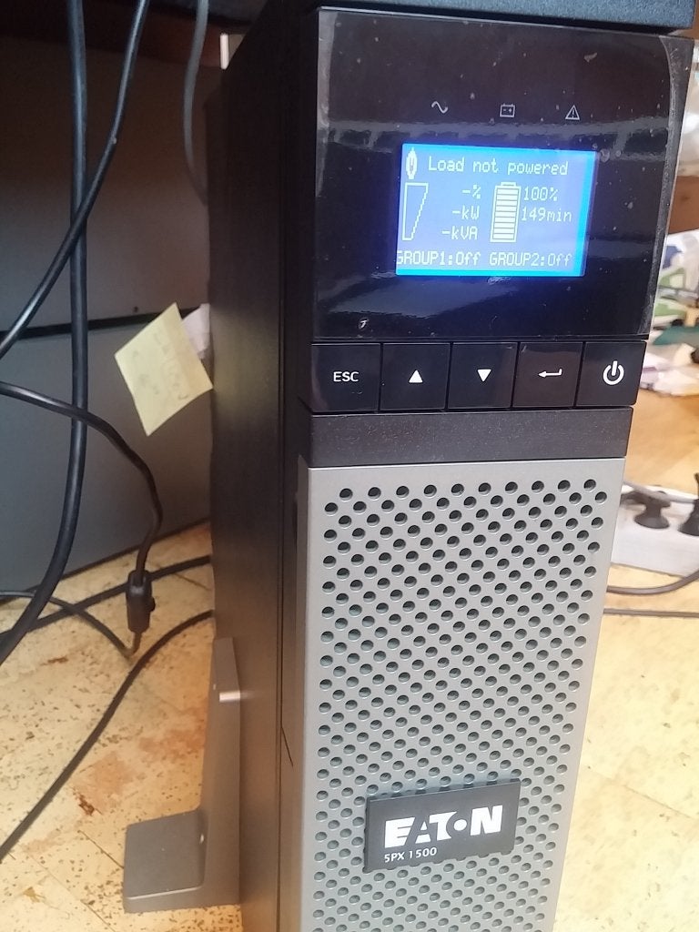 UPS EATON 5PX1500IRT/1350W-Nouv batteries-testées-opti NMC, Informatique & Logiciels, Alimentations de secours (UPS), Enlèvement ou Envoi