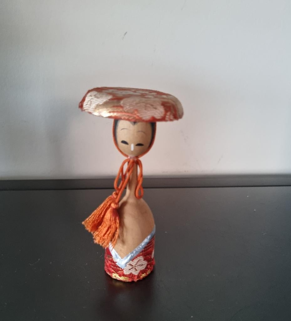 Mooie Matsushima Kokeshi, Antiek en Kunst, Verzenden