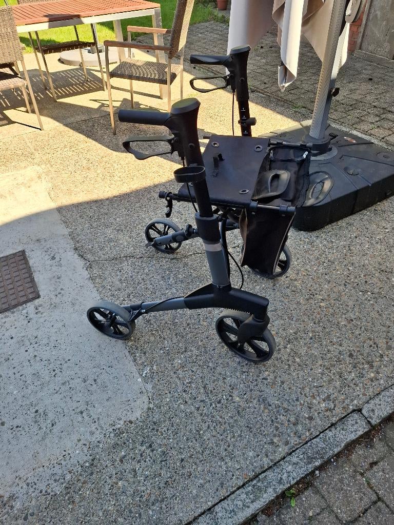 Rollator, Ophalen, Opvouwbaar, Zo goed als nieuw