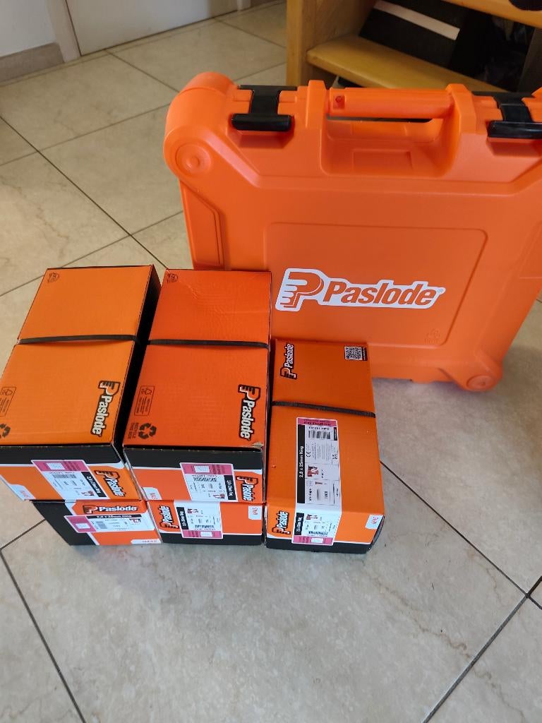 clous paslode boite neuve, Enlèvement, Neuf