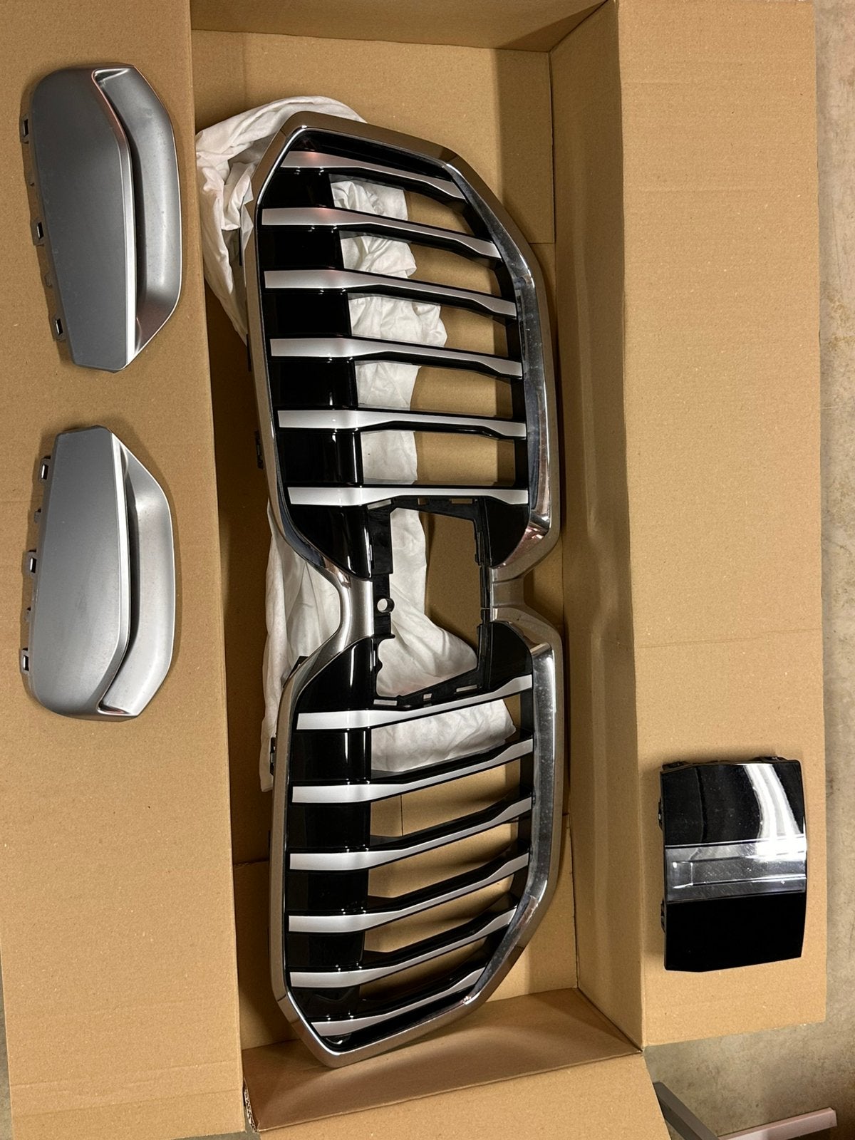 Calandre BMW 2 Tourer, Enlèvement
