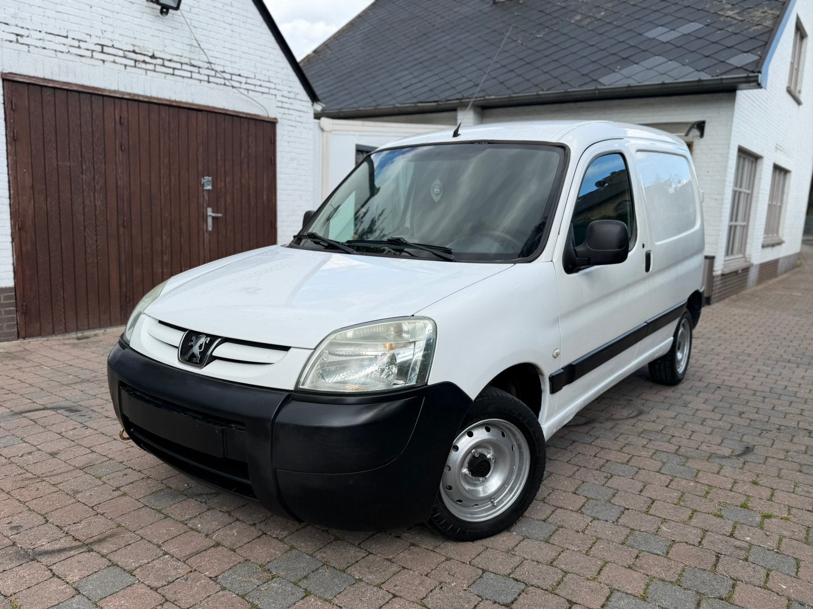 zeer nette peugeot partner 1.9 trekhaak reeds gekeurd vvk!, Trekhaak, Diesel, Particulier, Te koop
