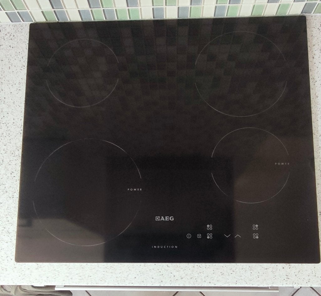 Taque à induction, Electroménager, 4 zones de cuisson, Encastré, Enlèvement, Utilisé