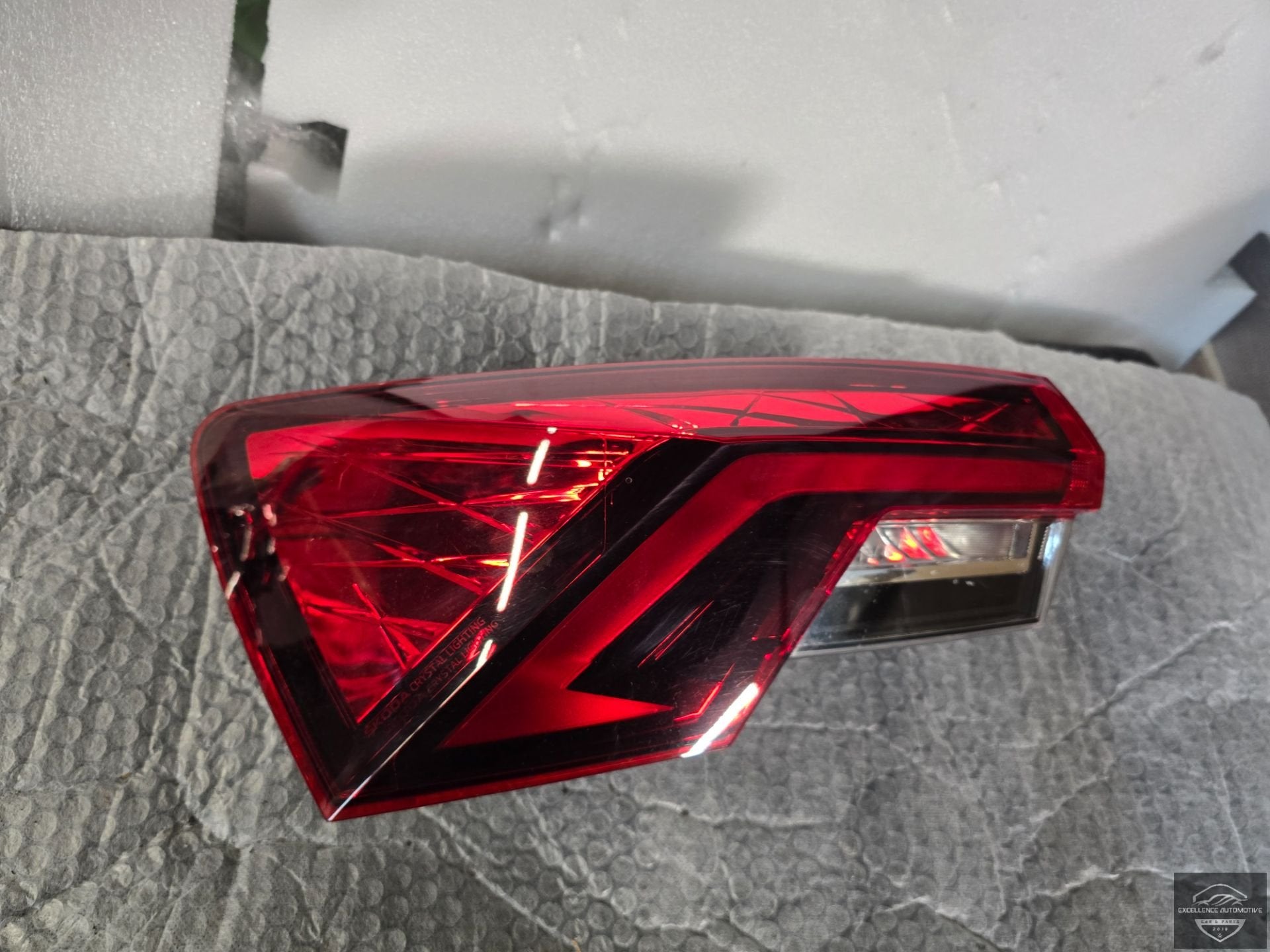 Feu arri re gauche LED pour Skoda Octavia 4 Combi 5E3945207, Infoline@skoda-auto.cz, Tr. Vaclava Klementa 869
293 01  Mlada Boleslav, CZ