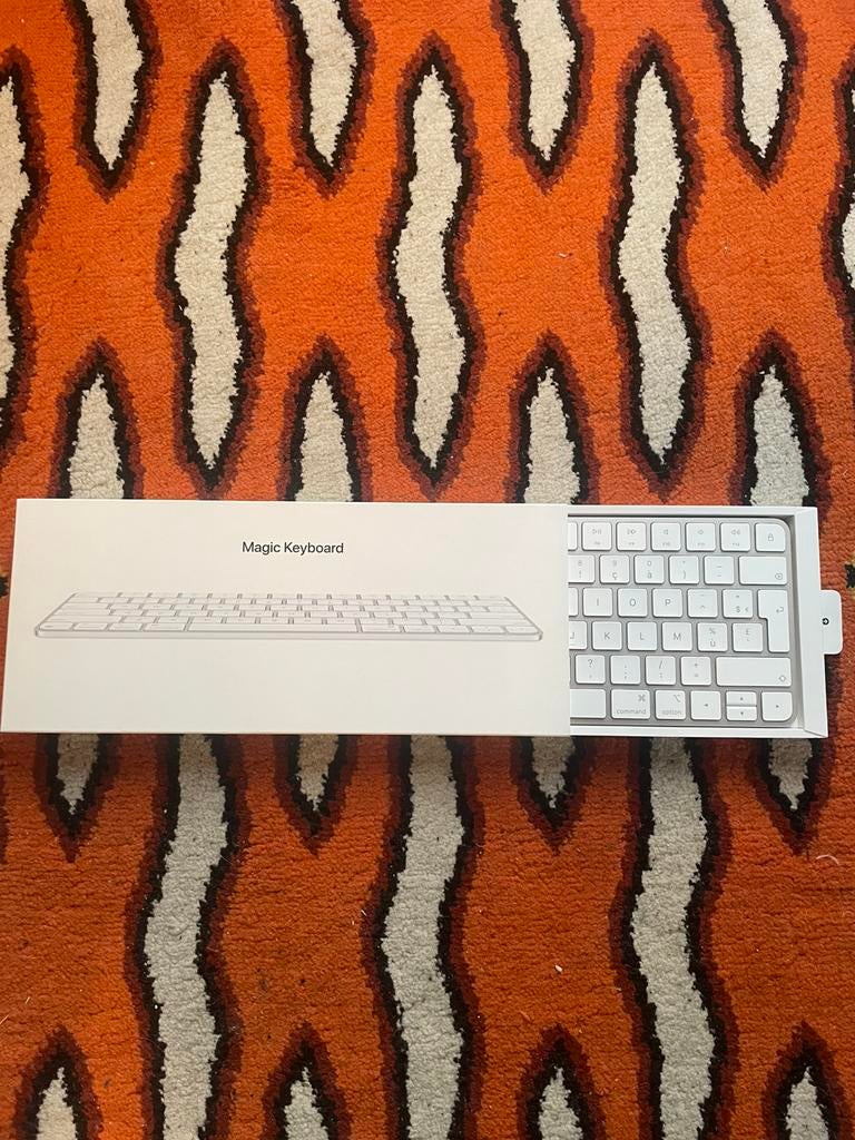 Magic Keyboard Apple Nieuw - Azerty, Computers en Software, Ophalen of Verzenden, Zo goed als nieuw