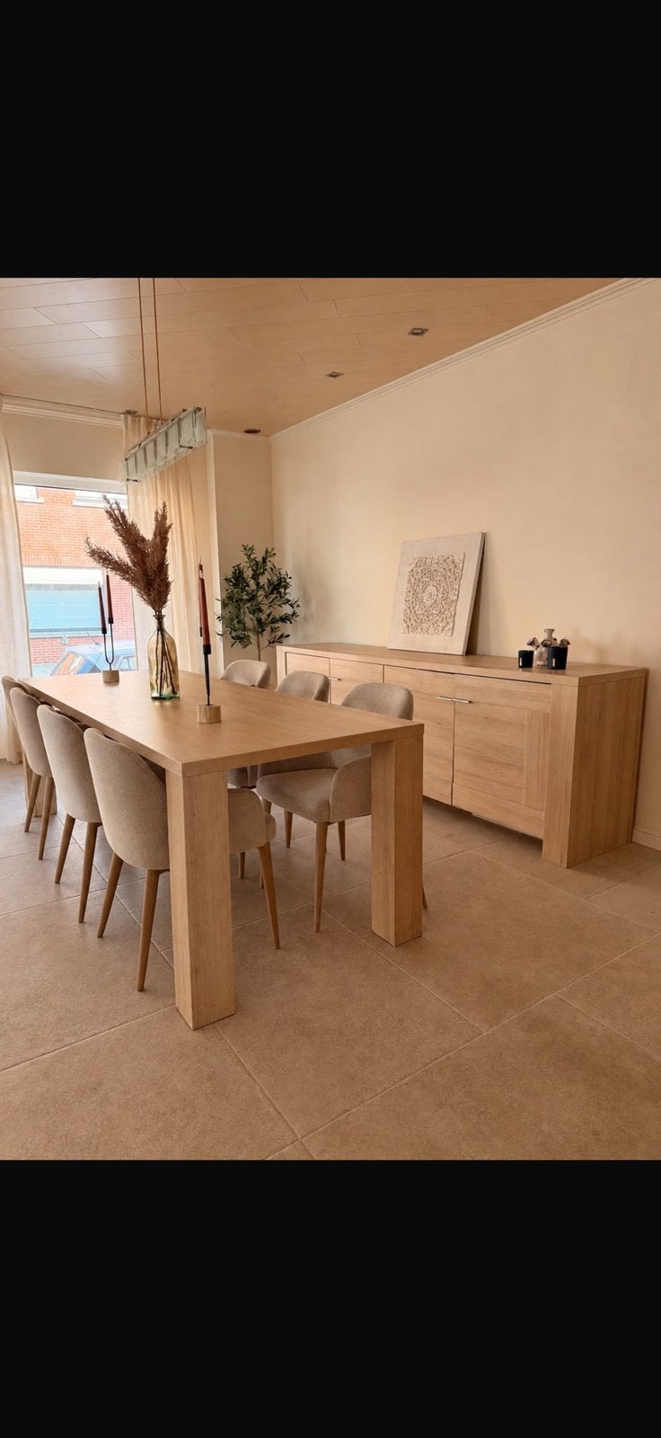 Salle à manger 8/10 personne sans les chaise, Ophalen