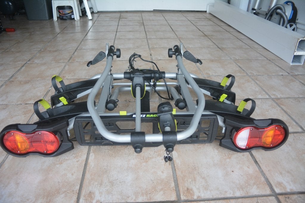 Porte 2 vélos sur attelage Buzz Rack, Autos : Divers, Enlèvement ou Envoi, Support d'attelage, 2 vélos, Pneus larges