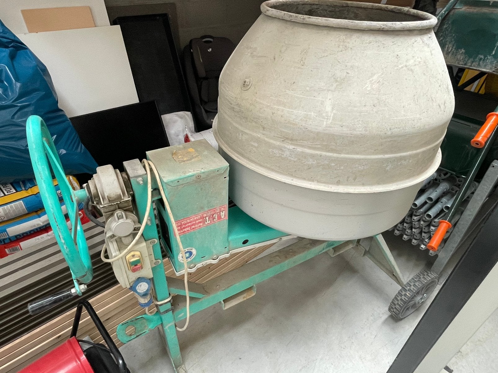 Vend betonneuse électrique 190L, Bricolage & Construction, Enlèvement, Comme neuf