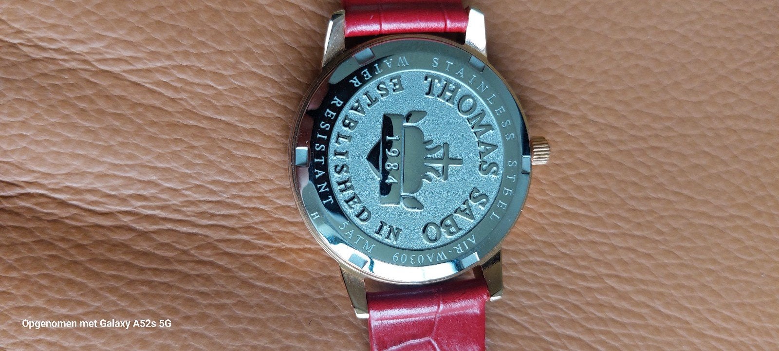 Uurwerk voor vrouwen, Ophalen