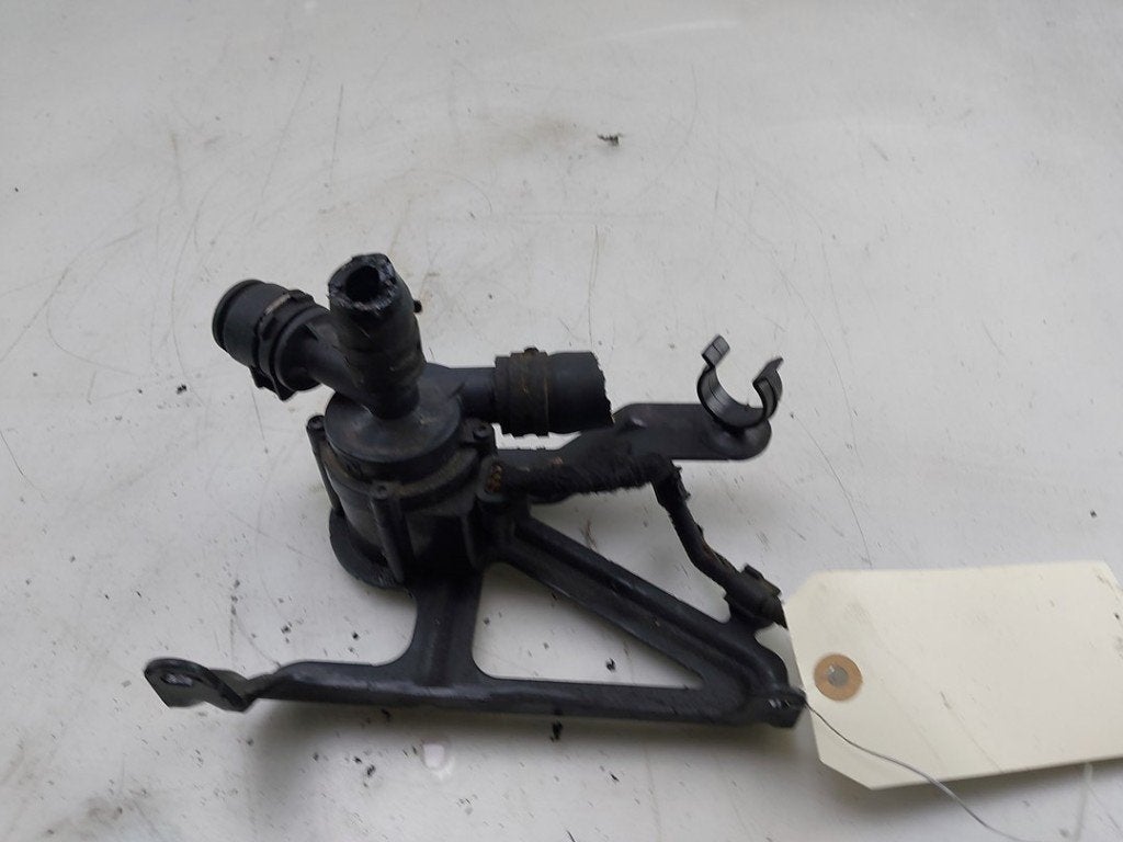 EXTRA EAU POMPE BMW 1 serie (F20) (01-2010/06-2019), Dhr. J. Ham, Administratie@autoham.nl, Utilisé, BMW