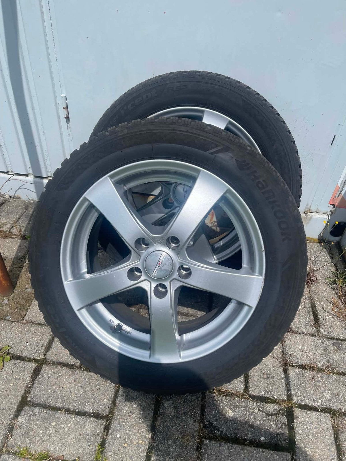 Jantes avec pneus de la marque hankook, Autos : Pièces & Accessoires, Pneus & Jantes, Enlèvement ou Envoi, Pneu(s)