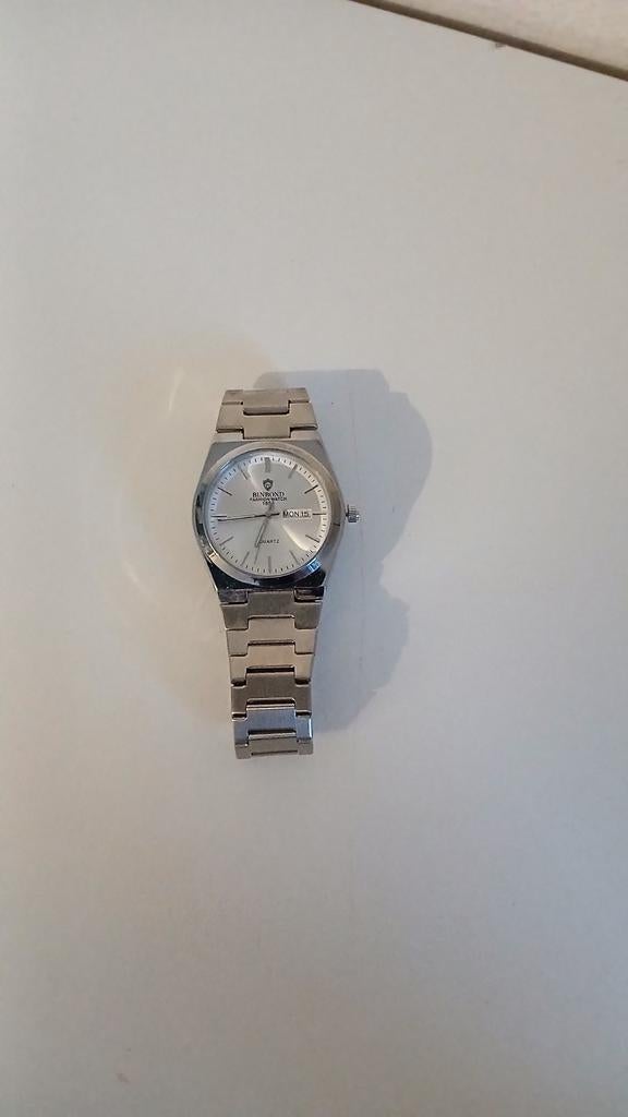 Quartz herenhorloge, Nieuw