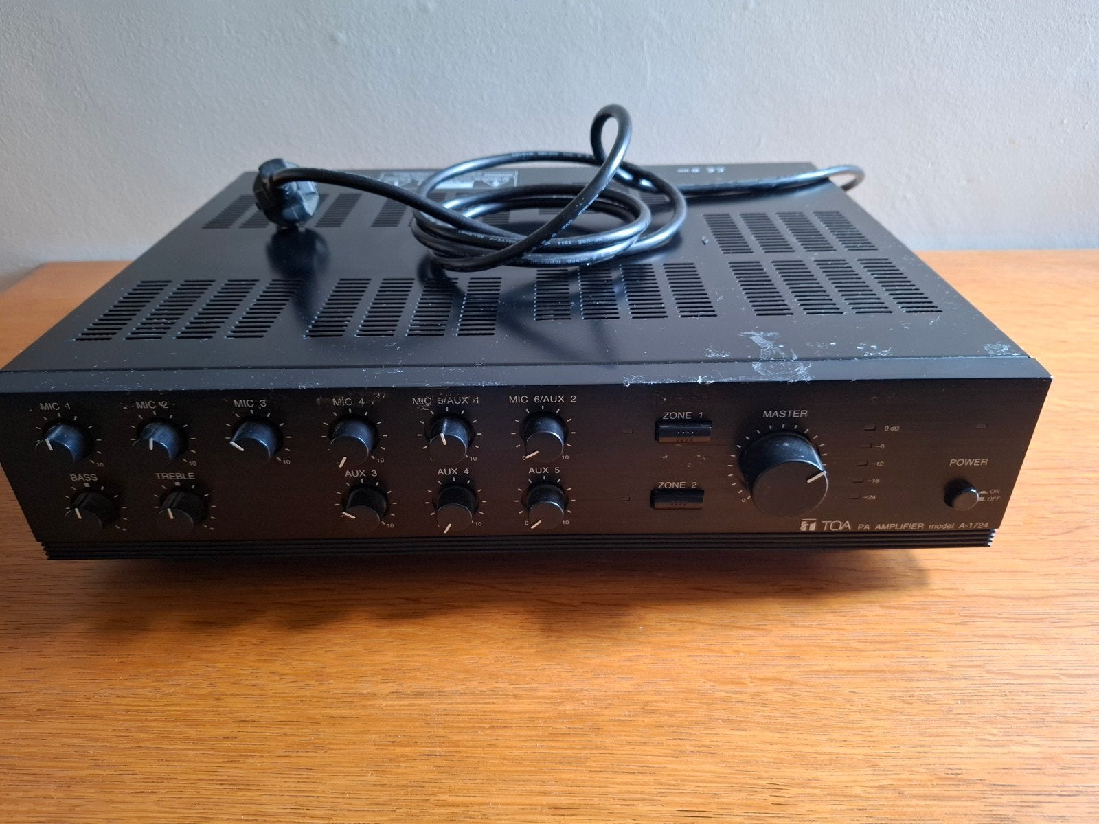 Amplificateur de sonorisation TOA A-1724 – 240W, Audio, Tv en Foto, Versterkers en Ontvangers, Ophalen