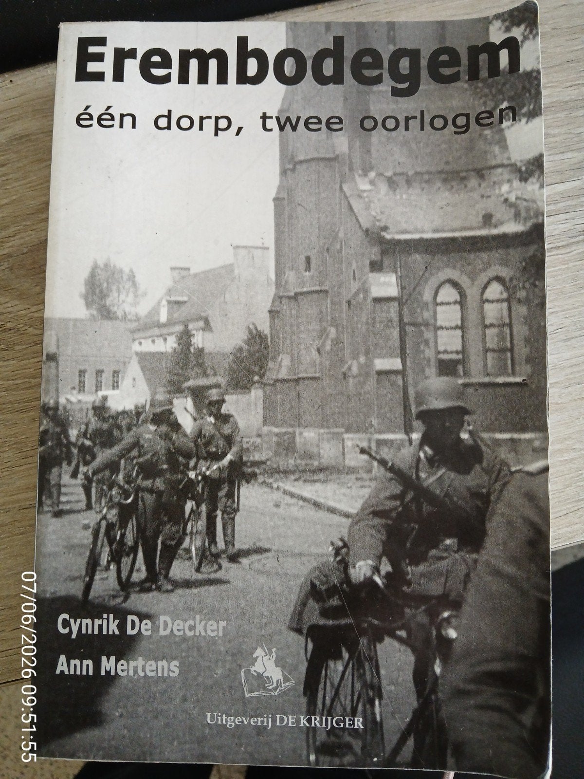 C. De Decker - Een dorp twee oorlogen, Ophalen of Verzenden, Tweede Wereldoorlog, C. De Decker