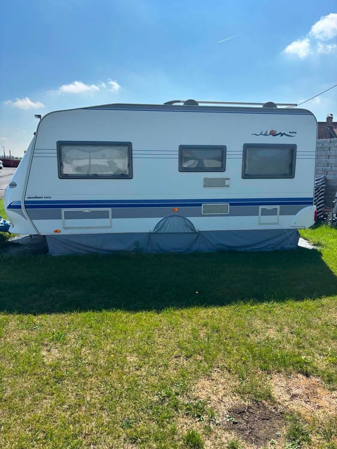 Caravane de remorquage Hobby, Caravanes & Camping, Grand lit, 4 à 5 mètres, Hobby, 750 - 1000 kg