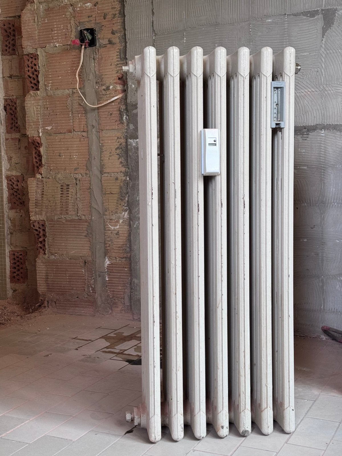 Gietijzeren radiator 4 koloms, Ophalen, Zo goed als nieuw, Radiator