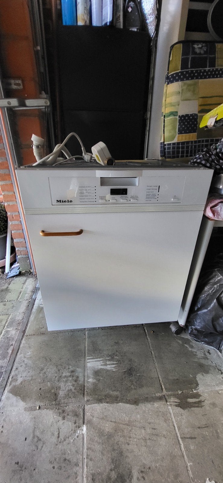 lave vaisselle miel semi encastrable, Enlèvement