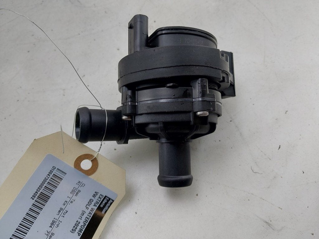 EXTRA WATERPOMP Volkswagen Golf VIII (CD1) (01-2019/-), Robert Bosch AG, Gebruikt, Volkswagen, Robert-Bosch-Allee 1
74232  Abstatt, DE