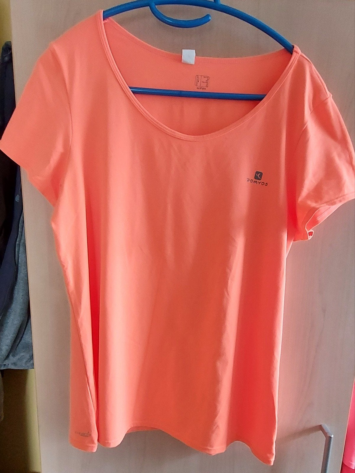 blouse orangé 44 neuve, Vêtements | Femmes, Vêtements de sport, Enlèvement ou Envoi