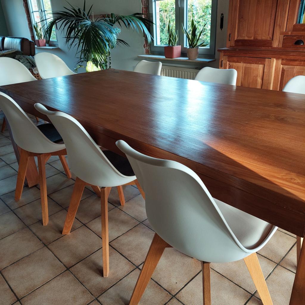 6 witte scandinavische stoelen met teak poten, Ophalen
