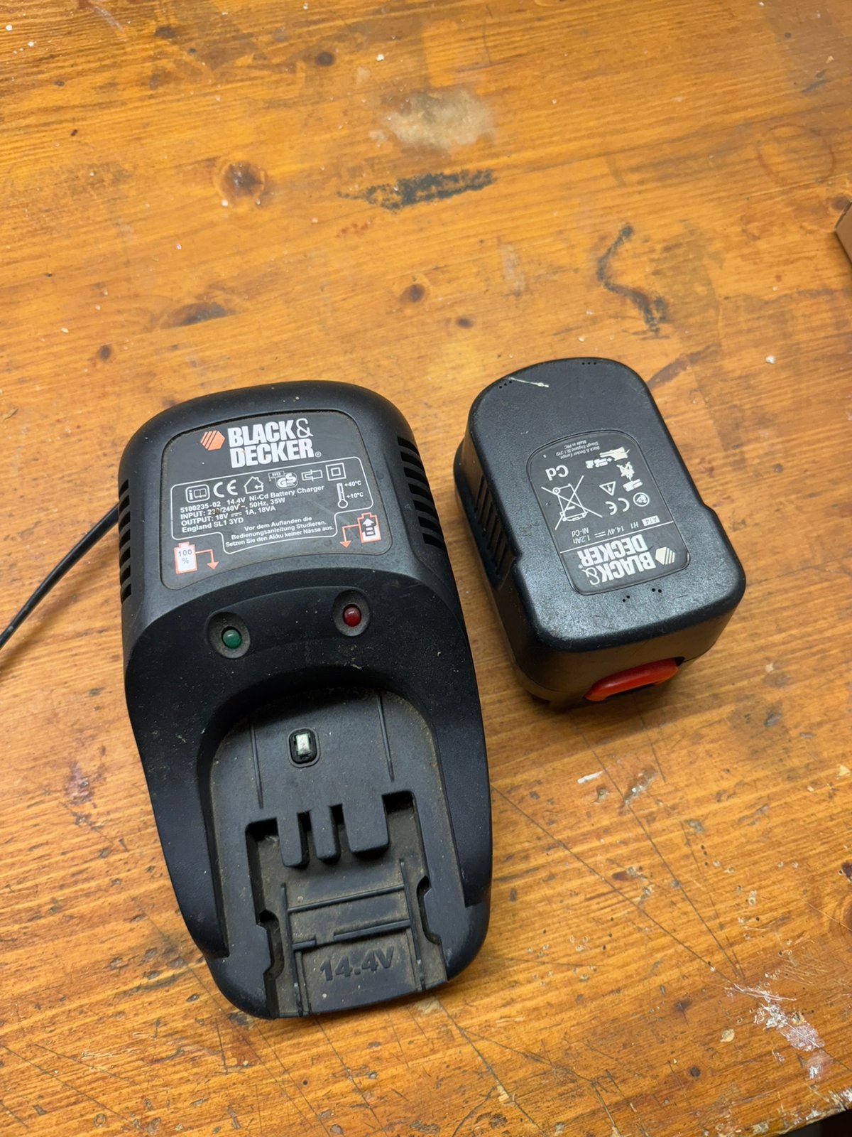 Chargeur + batterie (black & decker), Enlèvement ou Envoi, Utilisé