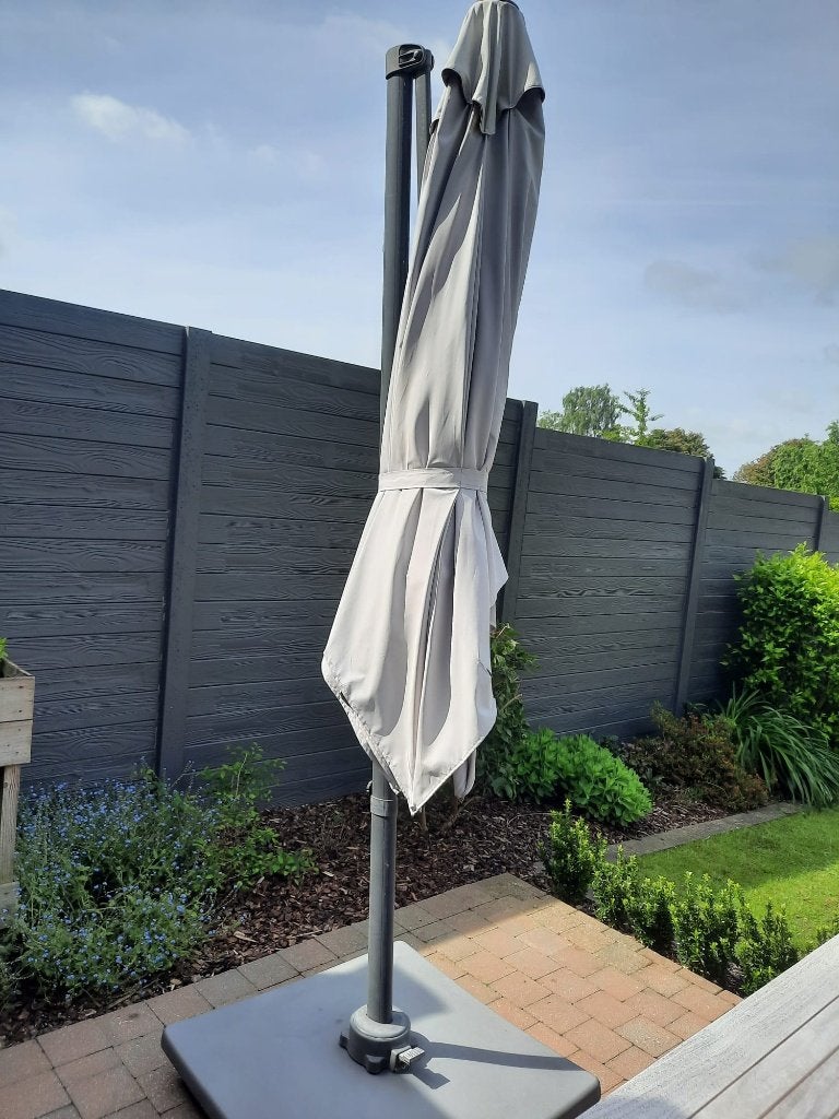 Parasolvoet 70kg met parasol (stof te vervangen), Tuin en Terras, Parasols, Ophalen, 2 tot 3 meter, Parasolvoet, Verstelbaar