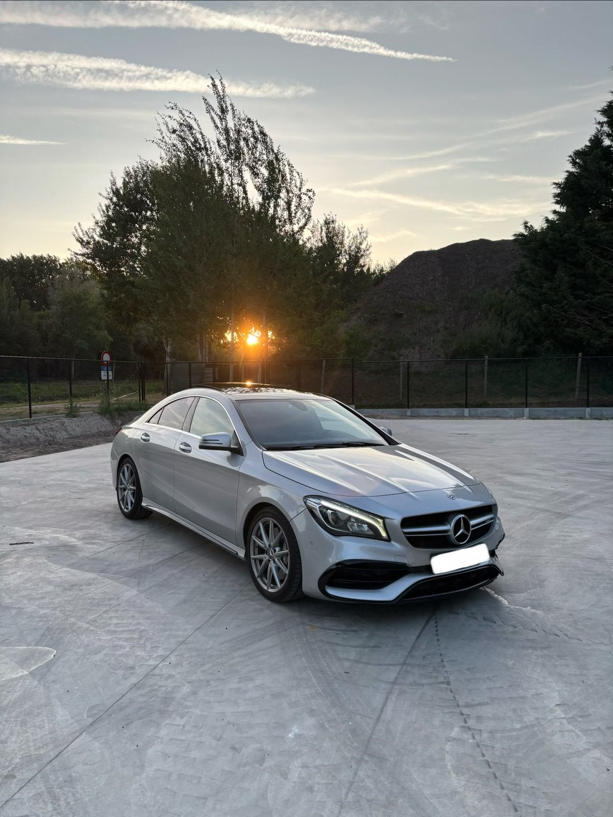Te koop: Mercedes-Benz CLA 45 AMG 4MATIC, Autos, Mercedes-Benz, Entreprise, CLA, Caméra 360°, 4x4, Adapté aux personnes handicapées