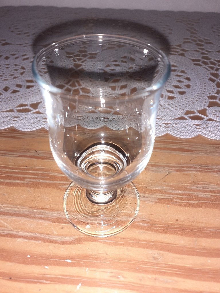 Verre à liqueur ou goutte vintage sur pied, Antiquités & Art, Enlèvement