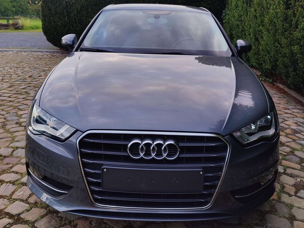 Audi A3 A3 1.6 TDi Attraction, 1305 kg, Achat, Entreprise, Boîte manuelle