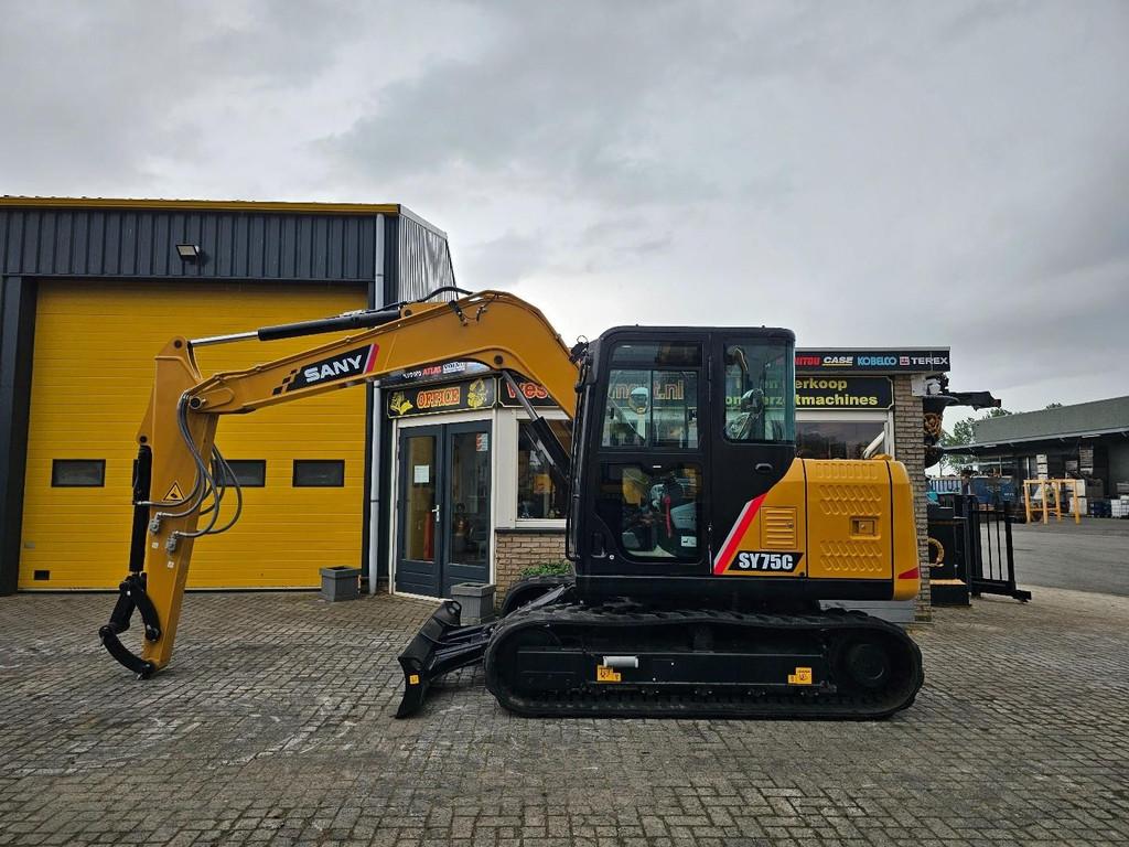 Sany SY75C WE1696, Articles professionnels, Excavatrice