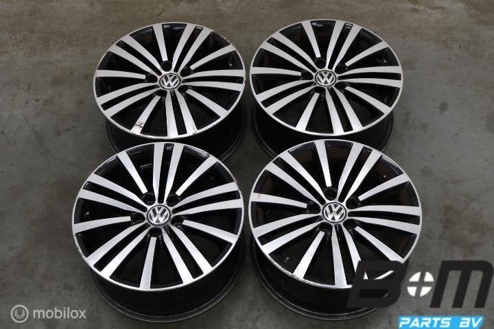 Org. 17 inch Minneapolis velgen VW Passat B7 / B6 3AA601025G, Gebruikt, Velg(en)