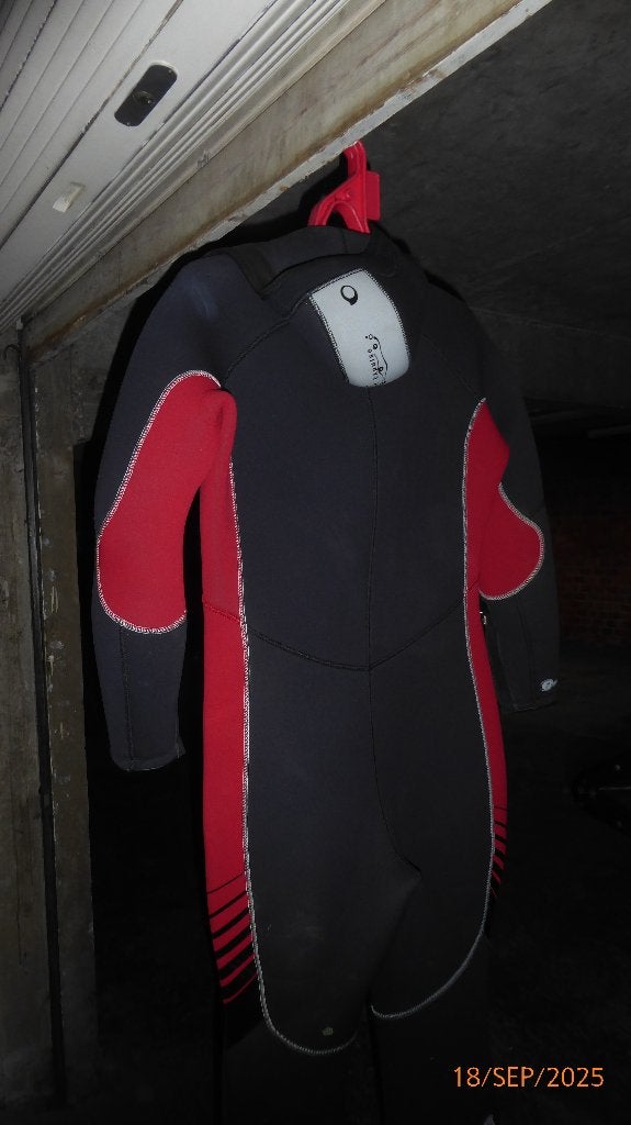 sport nautique, Sports nautiques & Bateaux, Enlèvement, Comme neuf, Combinaison de plongée