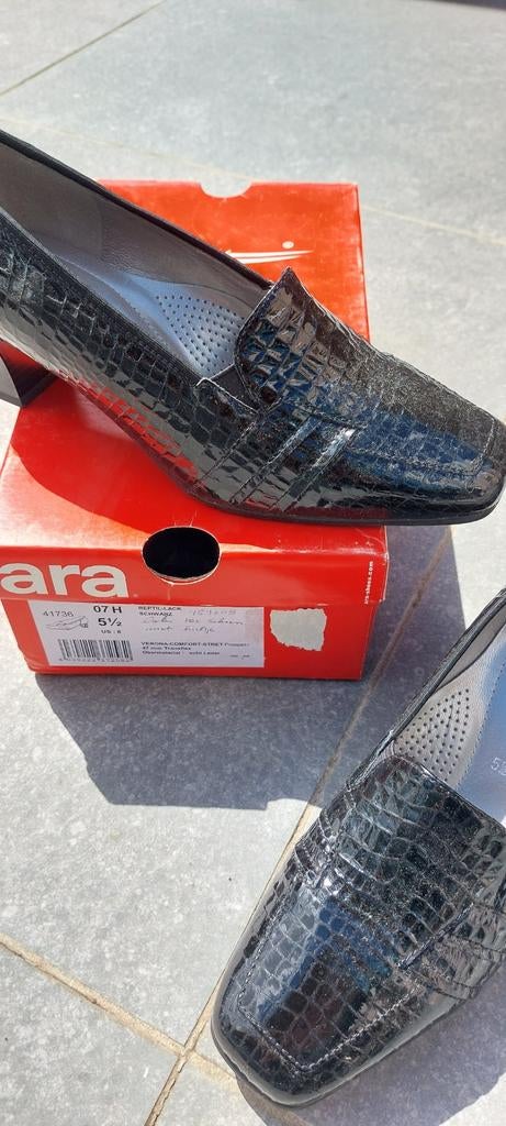 Schoen 39 ara, Nieuw, Ophalen of Verzenden, Ara, Instappers