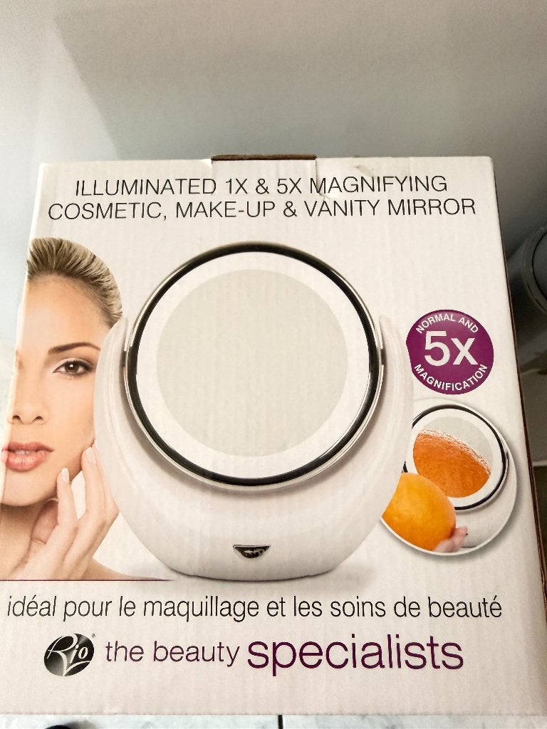 Miroir grossissant led, Neuf, Tout le visage, Enlèvement, Accessoires