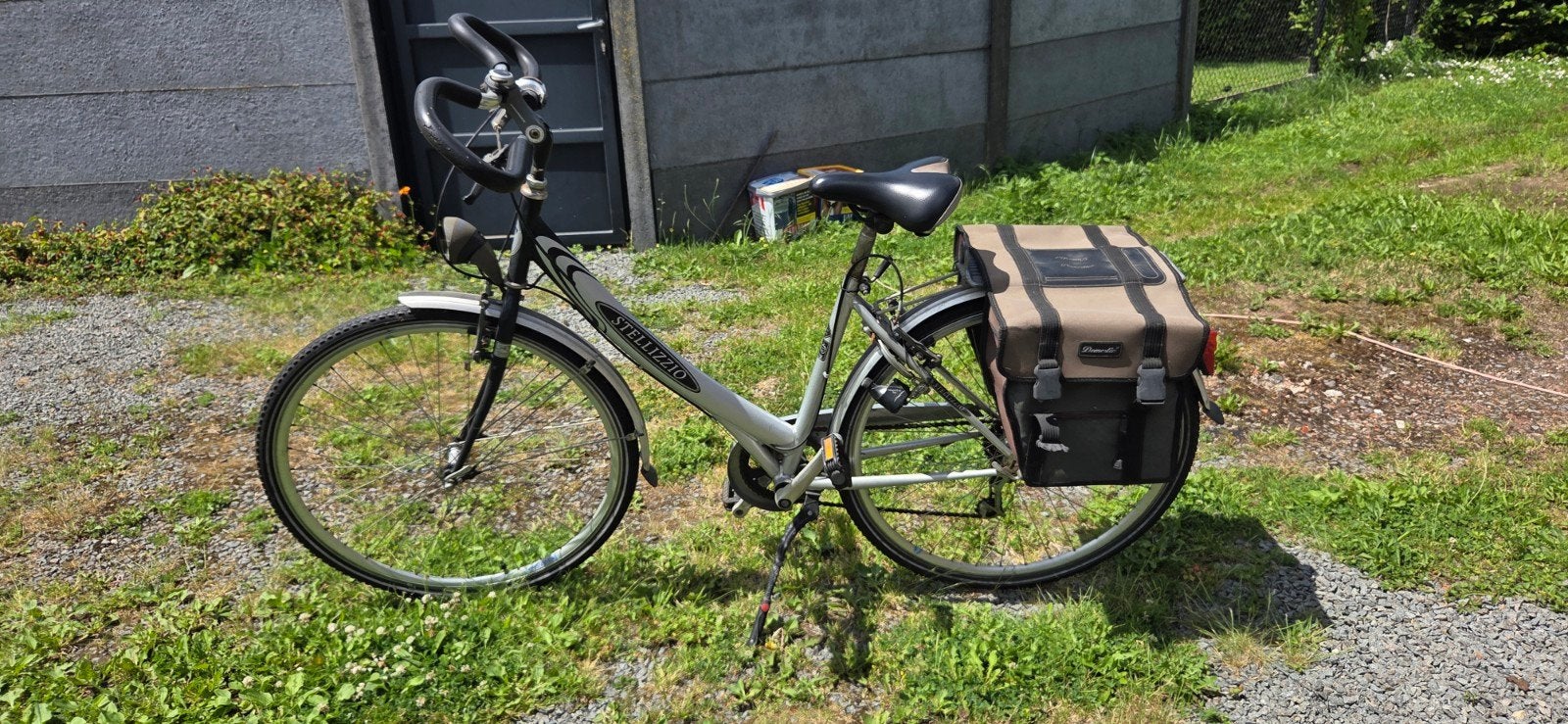 Damesfiets(stellizzio), Ophalen