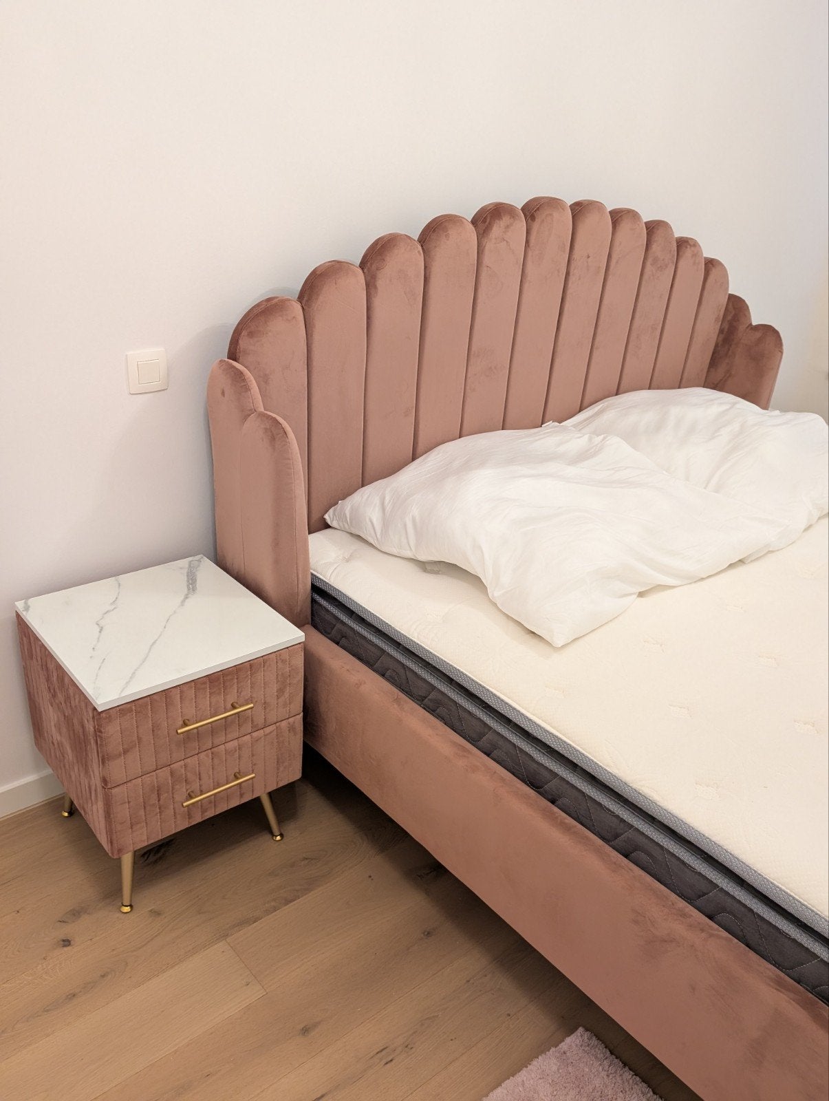 Ensemble Lit King Size Coquillage 180x200 + 2 chevets, Enlèvement, Deux personnes