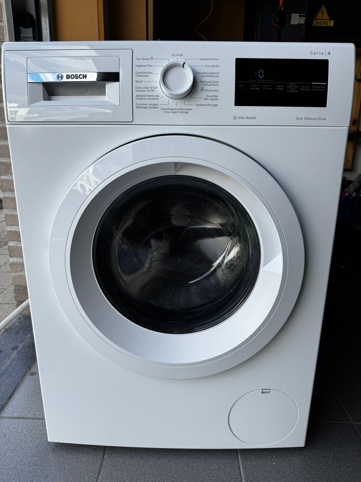 Bosch wasmchine 8kg 2 jaar oud, Elektronische apparatuur, Wasmachines, Ophalen, Zo goed als nieuw