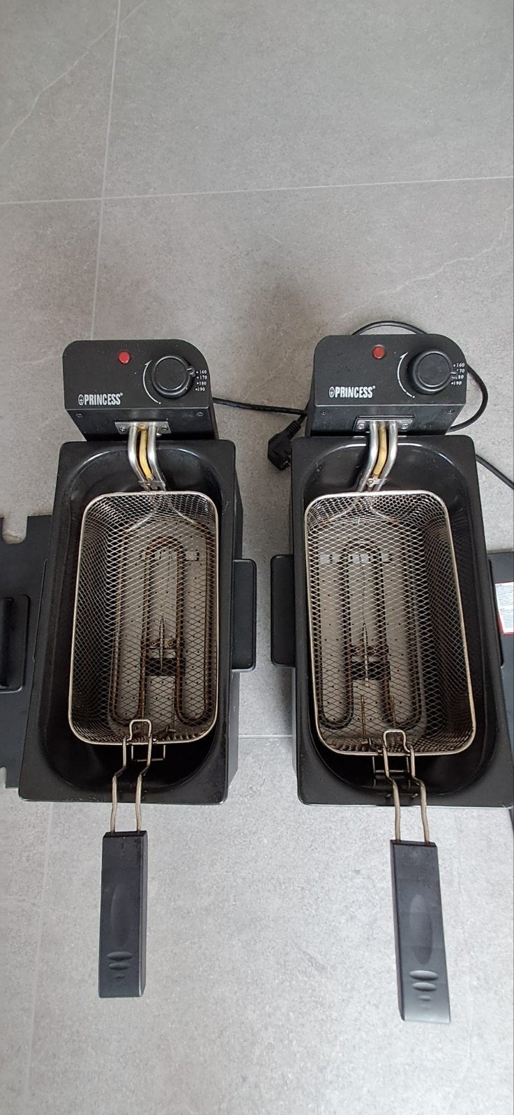 2 Princess frituurpannen, Elektronische apparatuur, Ophalen, Zo goed als nieuw, Uitneembare binnenpan