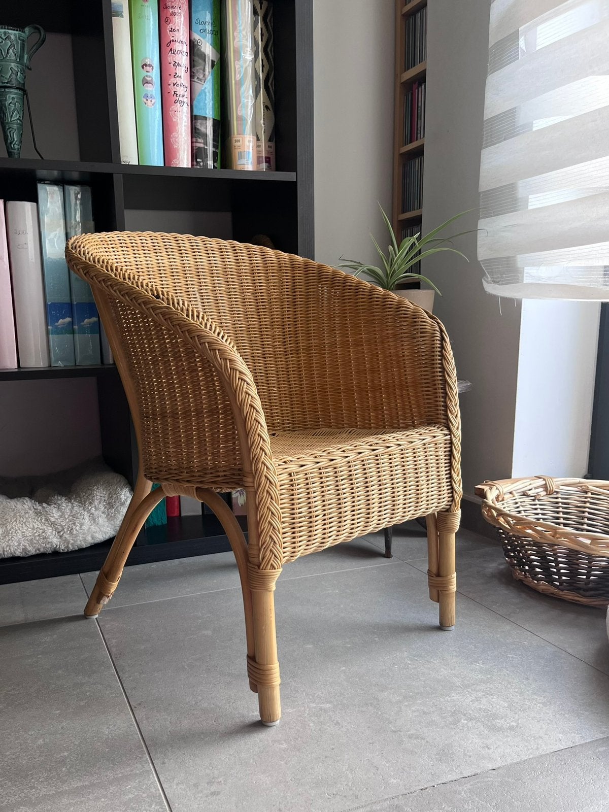 Kleine rotan stoeltjes, Ophalen