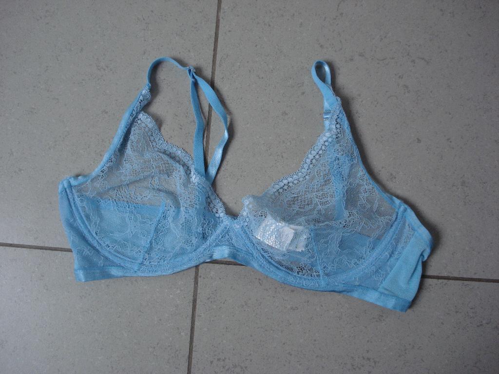 Hunkemöller lichtblauwe beha, dames. mt 80D, Hunkemöller, Ophalen of Verzenden, Blauw, BH
