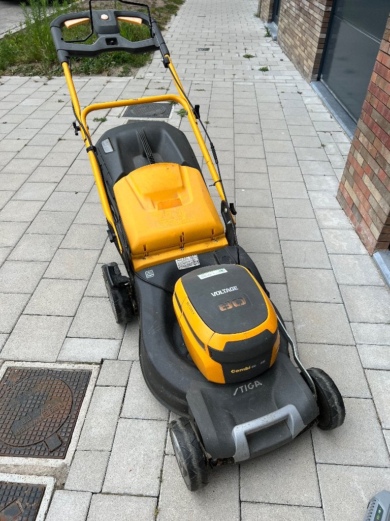 tondeuse à gazon électrique, Stiga, Démarrage électrique, Comme neuf, Enlèvement